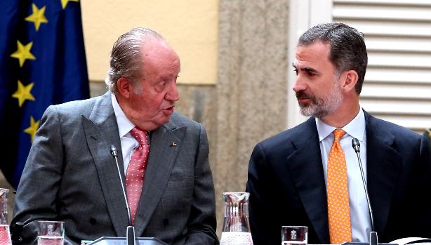 El Rey Felipe VI renuncia a la herencia de Don Juan Carlos y le retira su asignación anual