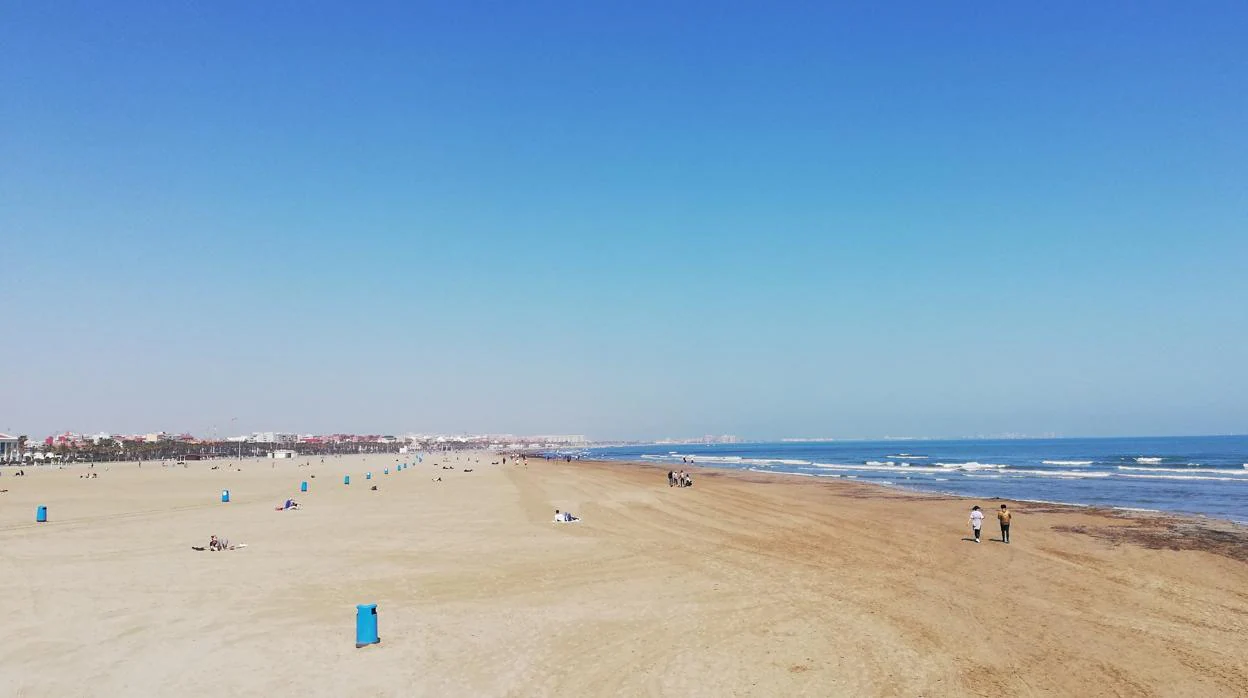 Imagen tomada este domingo en la playa del Cabanyal de Valencia