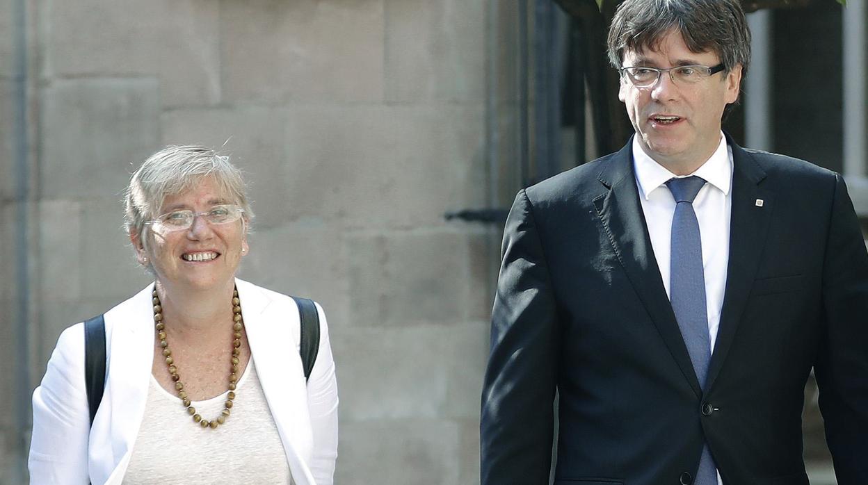 Carles Puigdemont y Clara Ponsatí