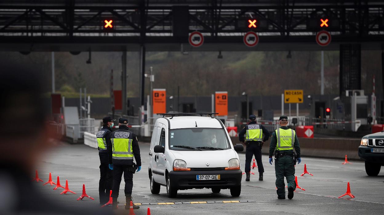 España amanece con los controles de fronteras terrestres restablecidos