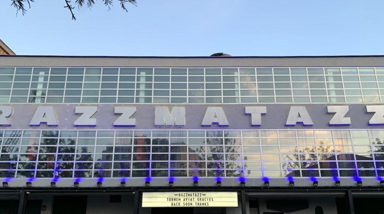 Fachada de la sala Razzmatazz, cerrada desde la semana pasada