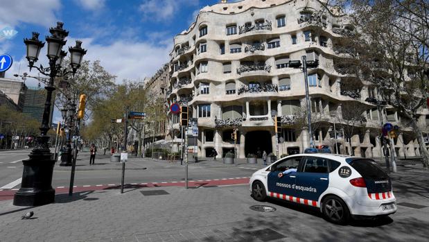 Detenidos tres hombres que se desplazaban en un coche con droga en Barcelona