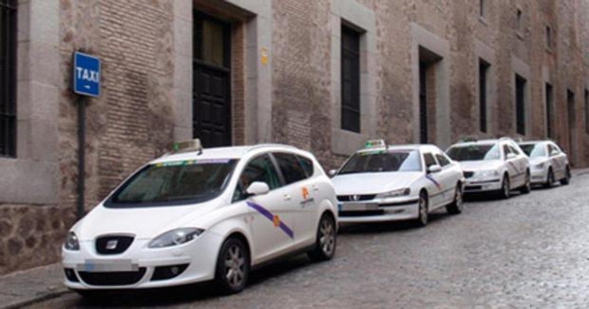 El sector del taxi ha trasladado su apoyo al Gobierno regional