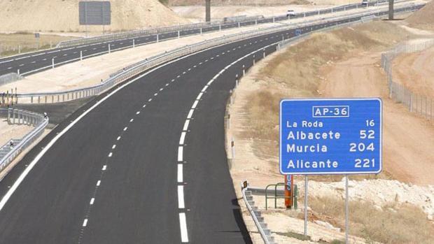 Cortada la AP-36, en sentido Madrid, por un accidente en El Toboso