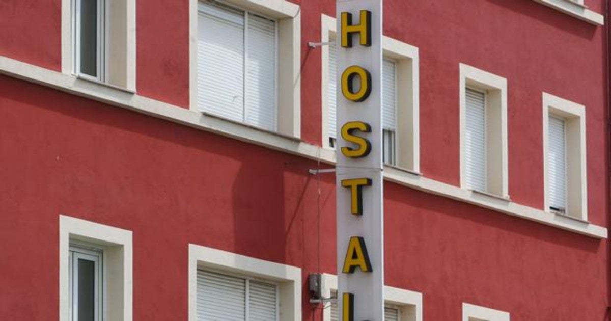 Castilla y León pide al Gobierno que garantice unos «servicios mínimos» de hoteles cercanos a puntos logísticos