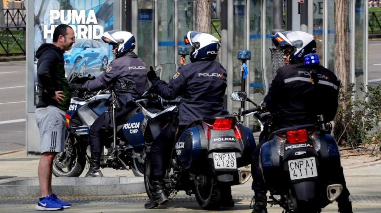 Patrullas de la Policía Nacional en moto desplegadas por Madrid