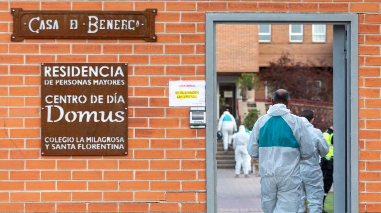 Labores de desinfección en la residencia vallisoletana