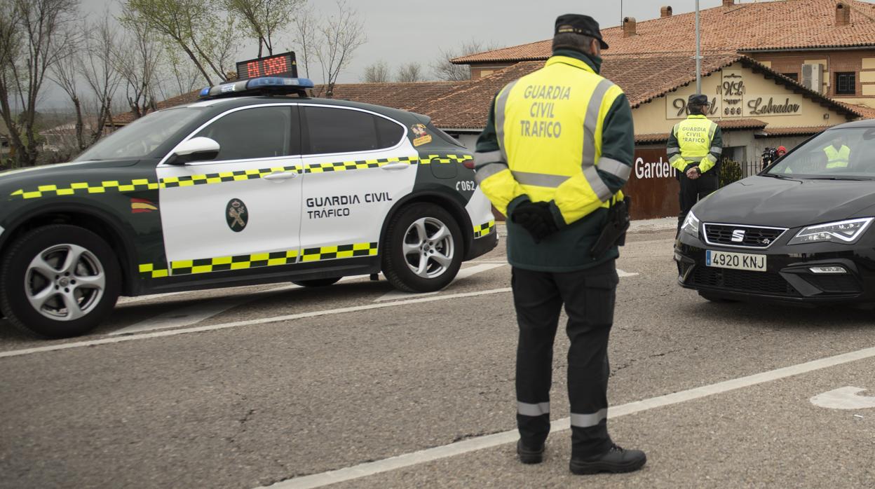 Control de la Guardia Civil durante la crisis del coronavirus en Madrid