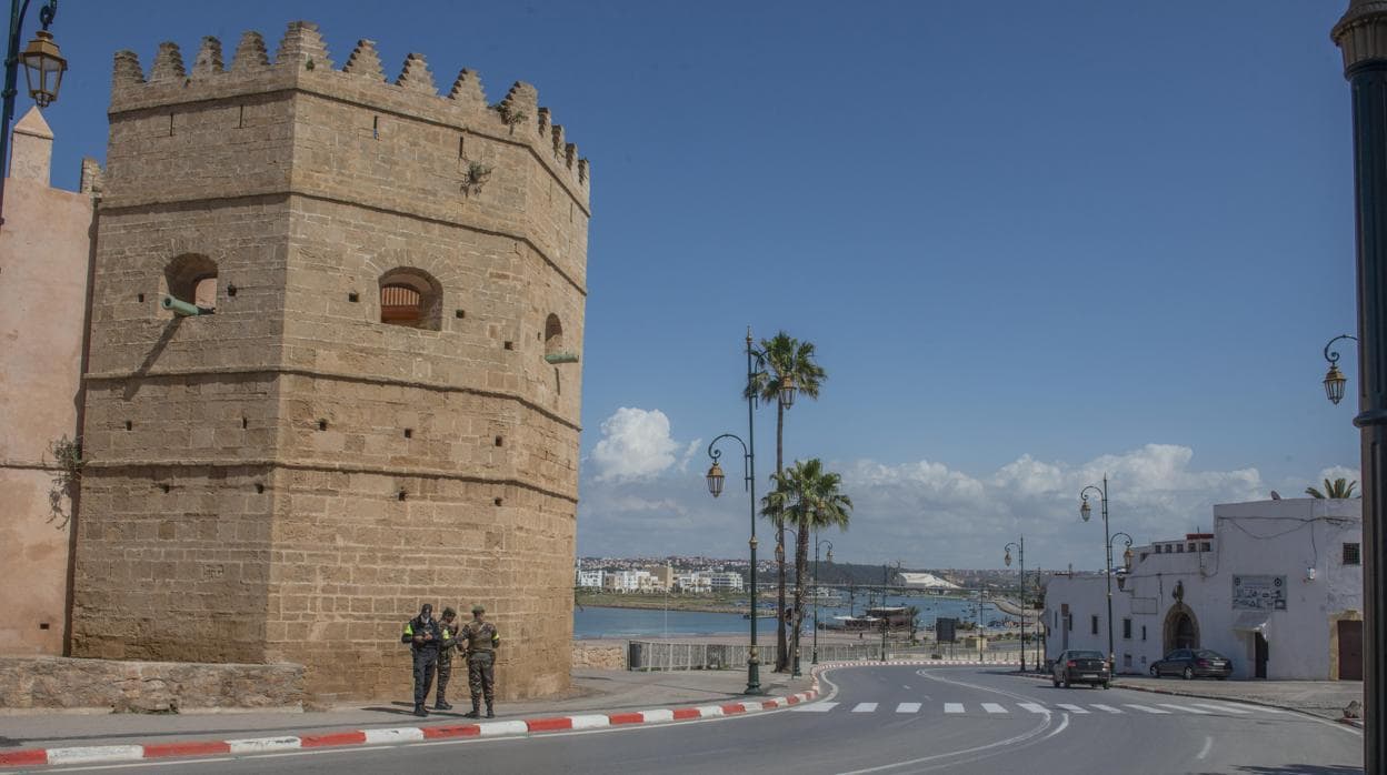 Exteriores ve «altamente difícil» retornar a 300 españoles de Marruecos