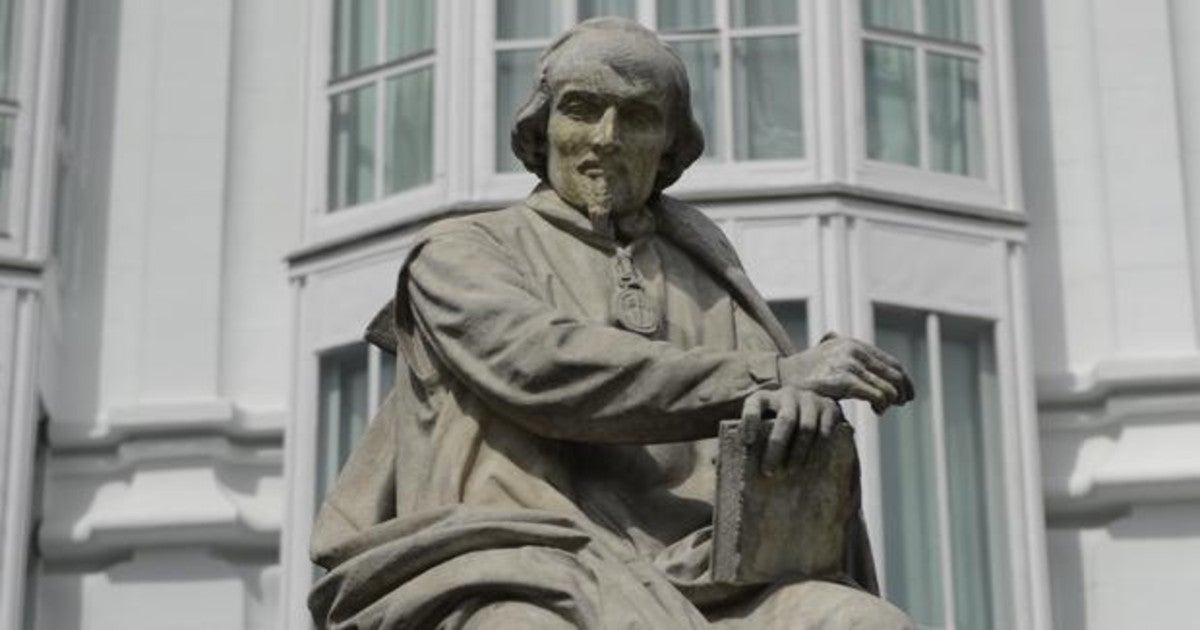 Estatua de Calderón de la Barca en la Plaza Santa Ana de Madrid