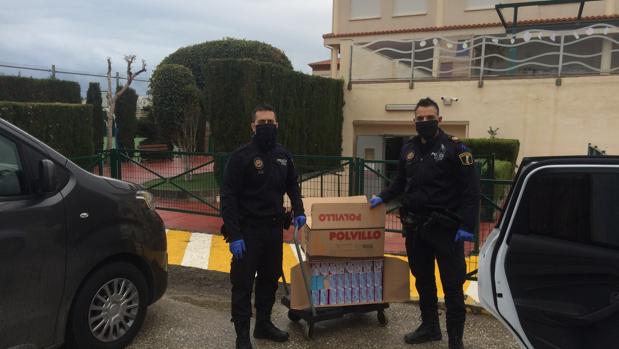 Coronavirus: el colegio Elis Villamartín dona material de protección al Ayuntamiento de San Miguel de Salinas