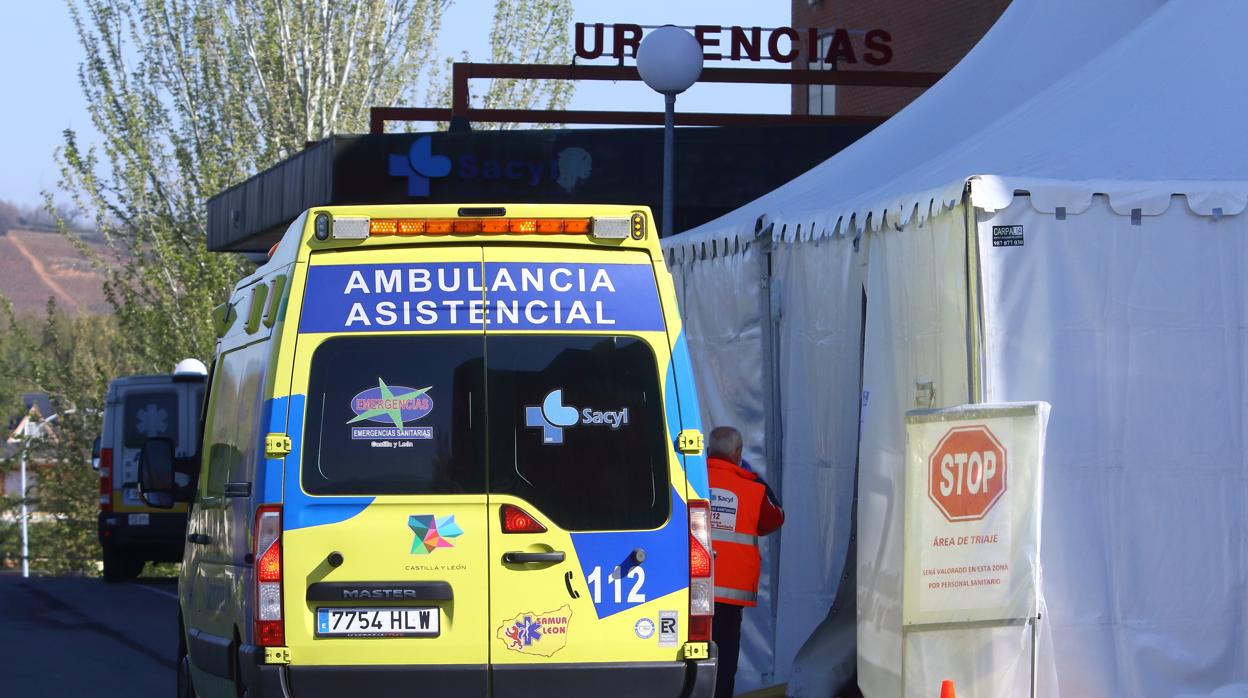 Área de triaje por el coronavirus en Ponferrada