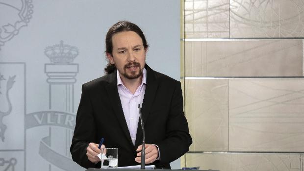 Iglesias presiona con la renta mínima pese a las reticencias de Calviño