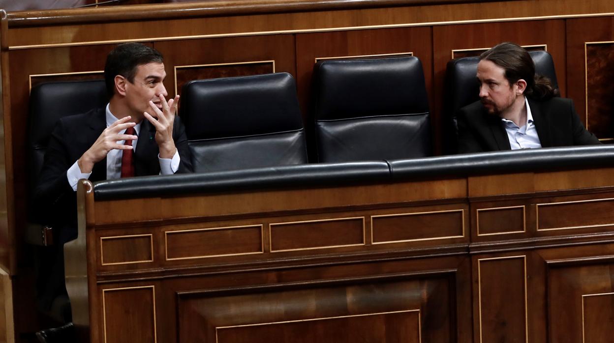 Sánchez e Iglesias, en el Congreso durante el debate de la prórroga del estado de alarma