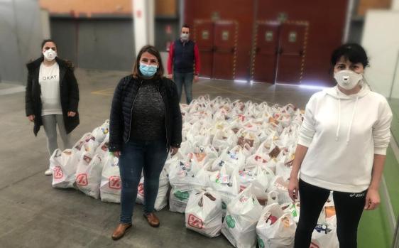 El Ayuntamiento de Talavera reparte 10.000 kilos de alimentos entre los más vulnerables