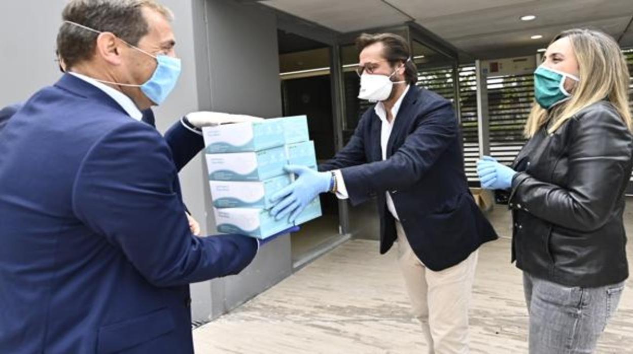 La Junta repartirá más de 22 millones de mascarillas para afrontar la «fase de convivencia»