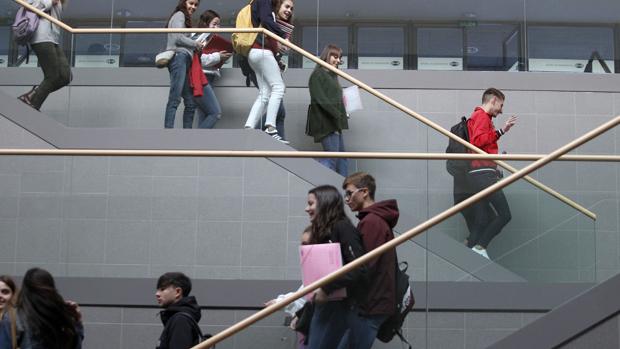 Las Anpas piden dar por acabado el curso escolar a efectos académicos