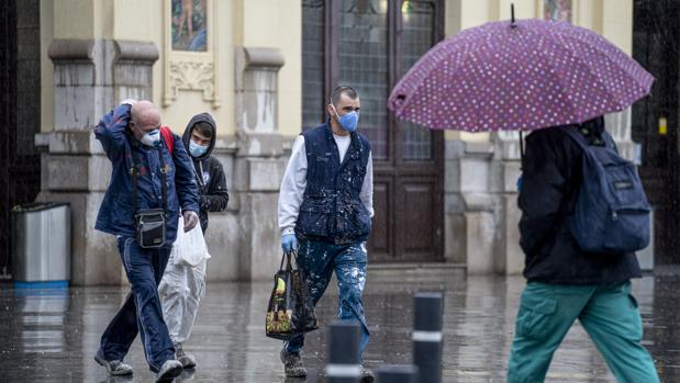 Coronavirus: las farmacias de la Comunidad Valenciana darán mascarillas gratis a mayores y grupos de riesgo