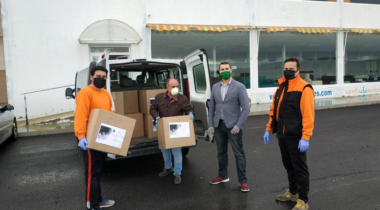 El Ayuntamiento entrega las 12.000 mascarillas que se han confeccionado en hogares de Ciudad Real