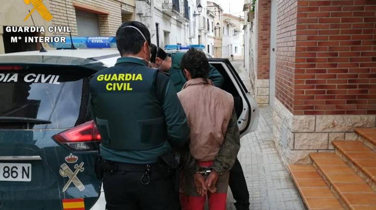 El joven, cuando fue detenido en Gelsa (Zaragoza) tras su temeraria fuga