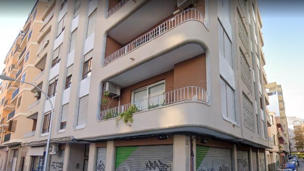 Una joven resulta herida muy grave tras incendiarse el piso en el que vivía en Palma