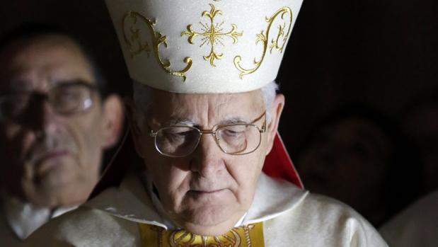 El obispo de León cumple 75 años y presenta su renuncia como establece el Derecho Canónico