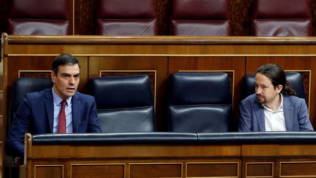 El Gobierno desecha en horas su plan para garantizar la presencia del PP en los pactos