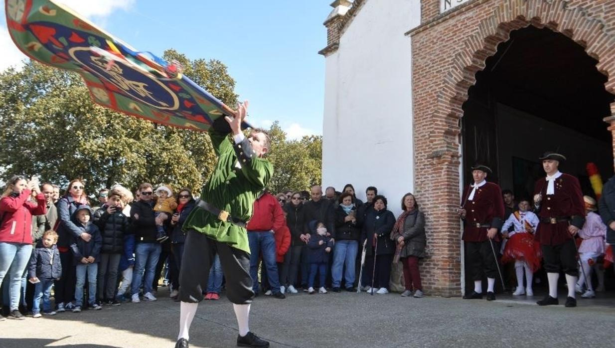 Baile de la Bandera en las fiestas de Méntrida