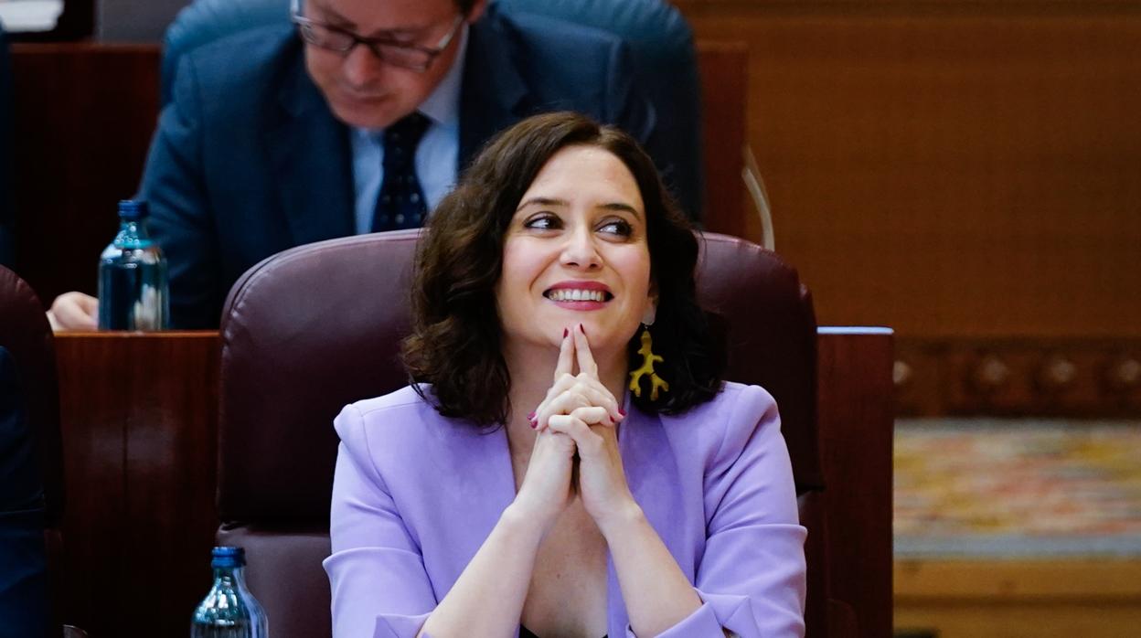 La presidenta Díaz Ayuso, en una imagen de archivo tomada en el último pleno presencial de febrero celebrado en la Asamblea de Madrid