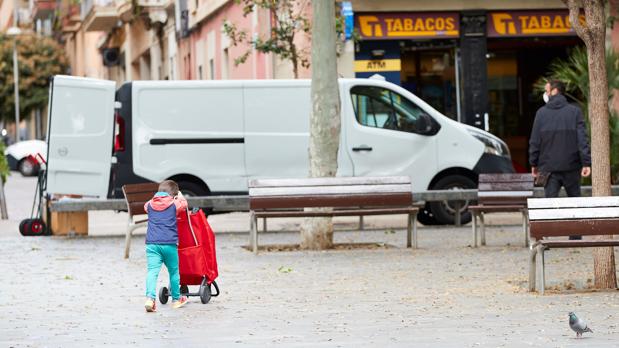 Barcelona prevé que los jóvenes de entre 14 y 18 años también puedan pasear