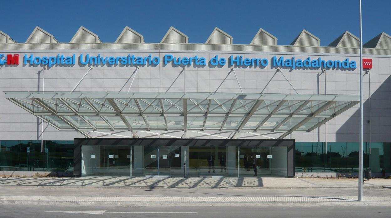 Vista de la entrada del Hospital Puerta de Hierro de Majadahonda