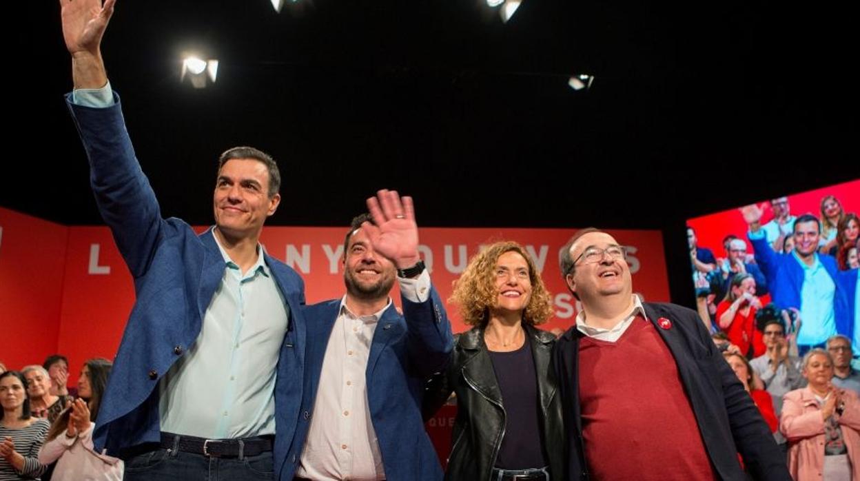 Pedro Sánchez, Miquel Iceta, Meritxell Batet y Álex Pastor, en un acto electoral