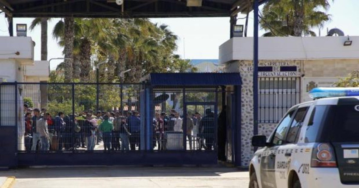 El CETI de Melilla, de 480 plazas, alberga más de 1.600 inmigrantes