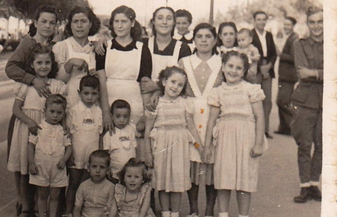 Escena de posguerra en el Paseo del Miradero hacia 1944-45 (Imagen Toledo Olvidado, Colección familia Sánchez Candelas