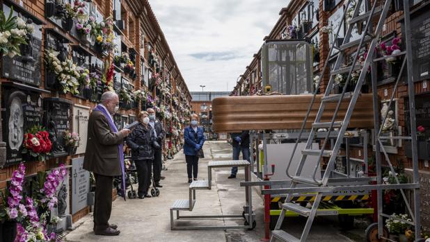 Las muertes en Valencia aumentan un veintincinco por ciento respecto al año pasado