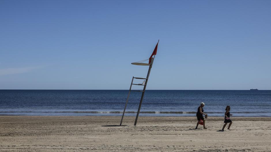 El vídeo de la sorprendente imagen de las playas de Valencia a la espera de las fases de la desescalada