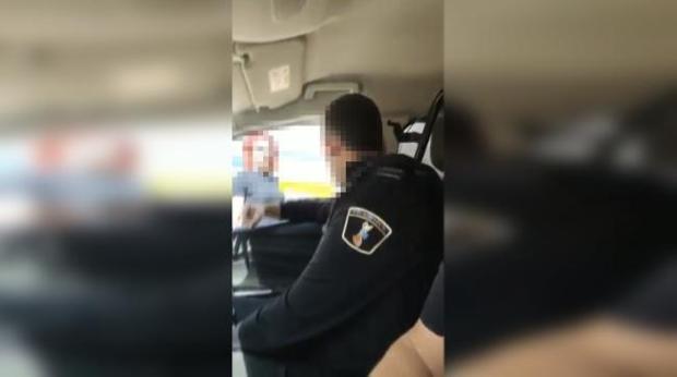 Detenido el policía de Benidorm que humilló a un transexual con comentarios vejatorios en un video