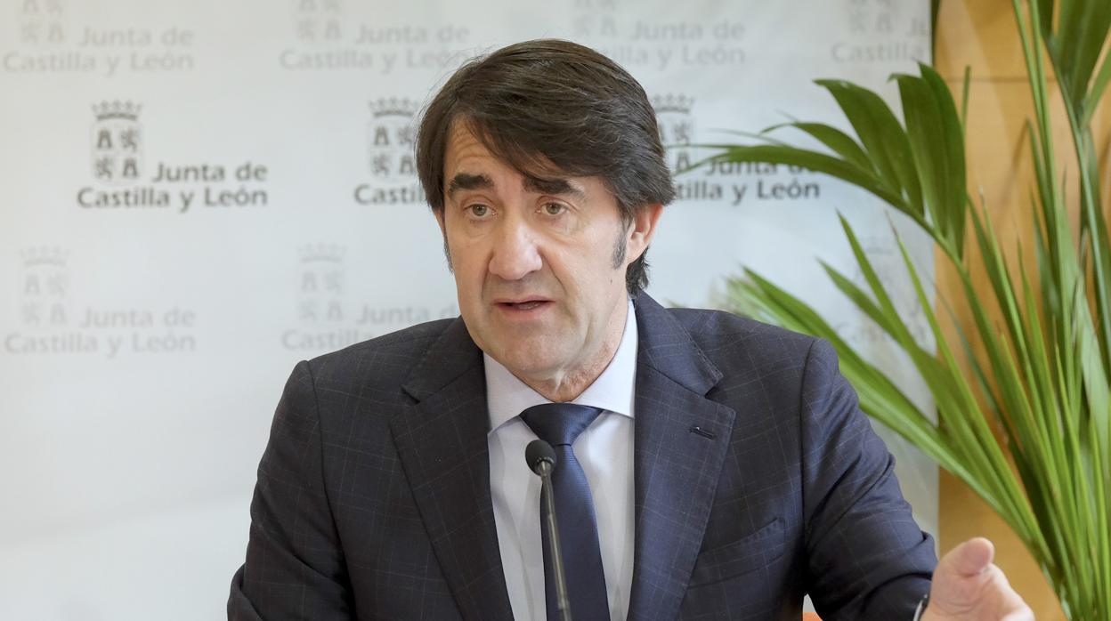 El consejero de Fomento y Medio Ambiente de la Junta de Castilla y León, Juan Carlos Suárez-Quiñones