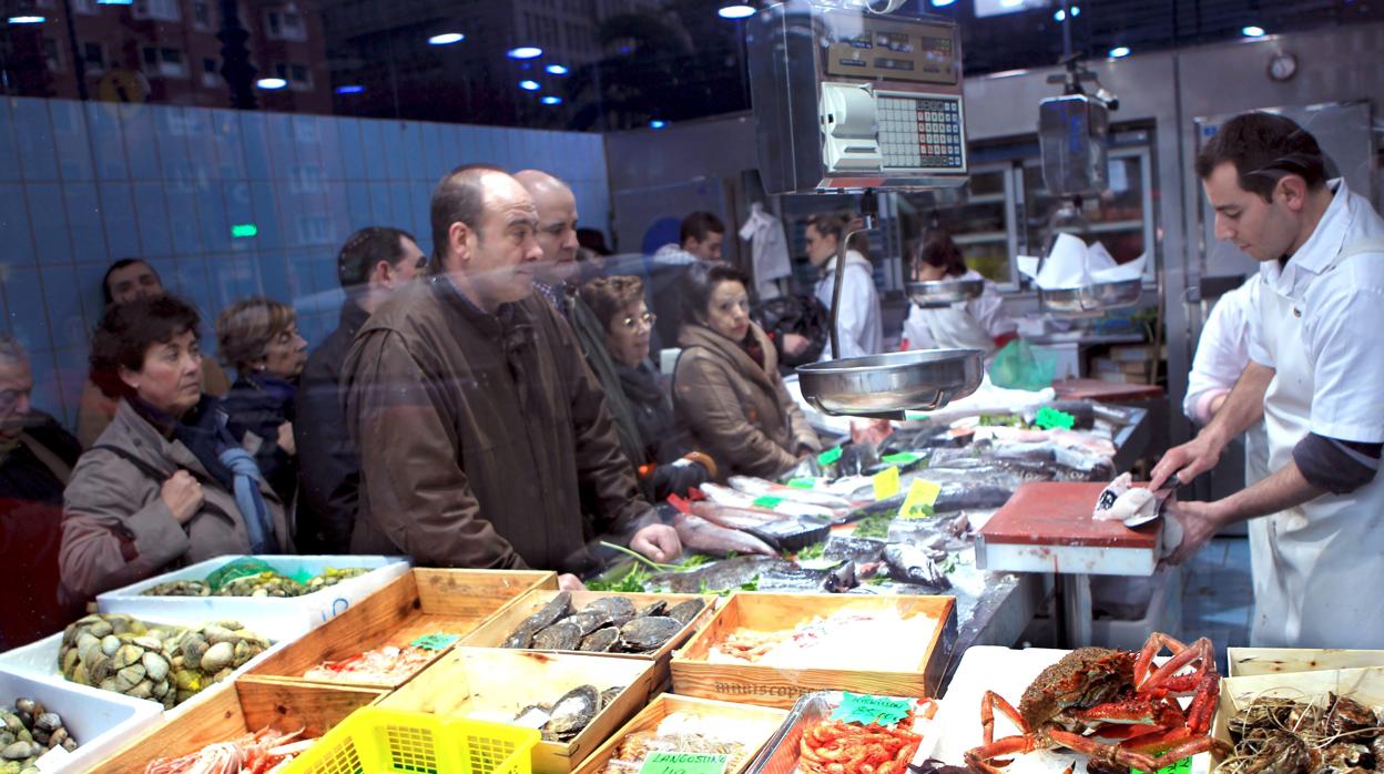 Foto de archivo de un mercado de Bilbao antes del estallido de la alerta sanitaria