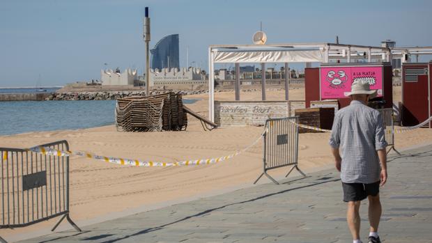 Barcelona abrirá a partir de mañana sus playas para bañarse y hacer deporte