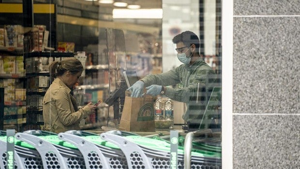 Mercadona venderá mascarillas contra el Covid-19 y amplía su horario de apertura ante la desescalada