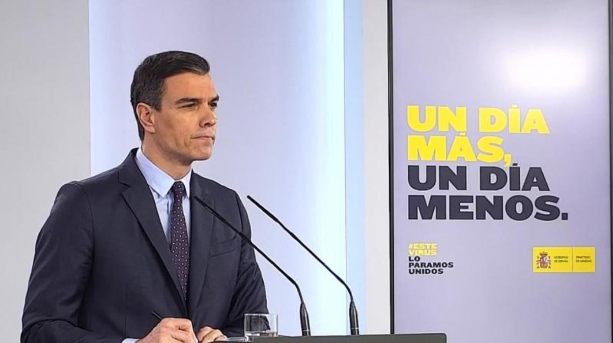 El presidente del Gobierno, Pedro Sánchez, durante la rueda de prensa telemática que ha ofrecido este sábado