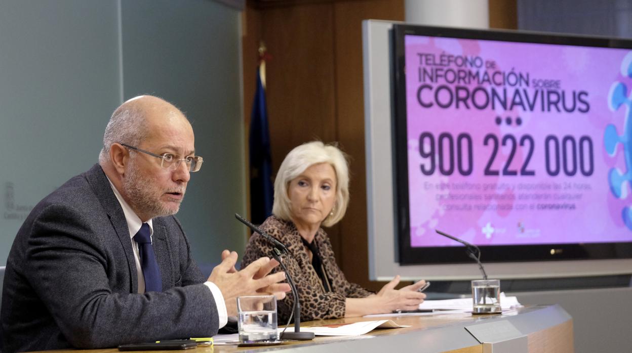 Francisco Igea y Verónica Casado, durante la rueda de prensa del último Consejo de Gobierno