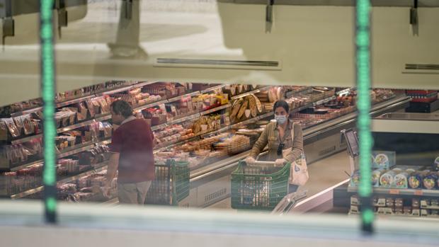 Mercadona empieza a vender mascarillas este jueves en todos sus supermercados de España