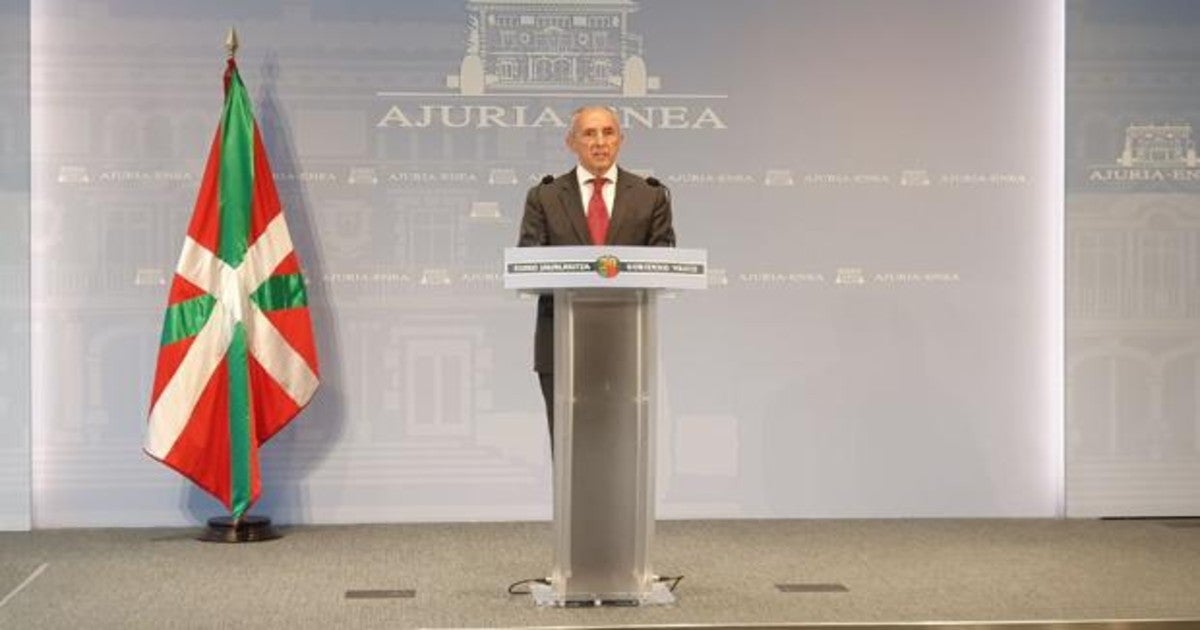 Josu Erkoreka, portavoz del Gobierno vasco, en la rueda de prensa de hoy