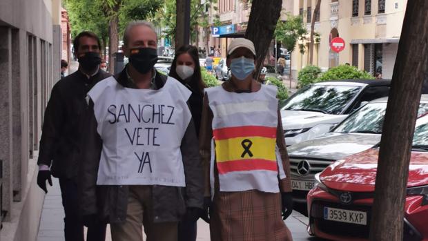 El despliegue policial ordenado por el Gobierno desinfla la protesta en Núñez de Balboa