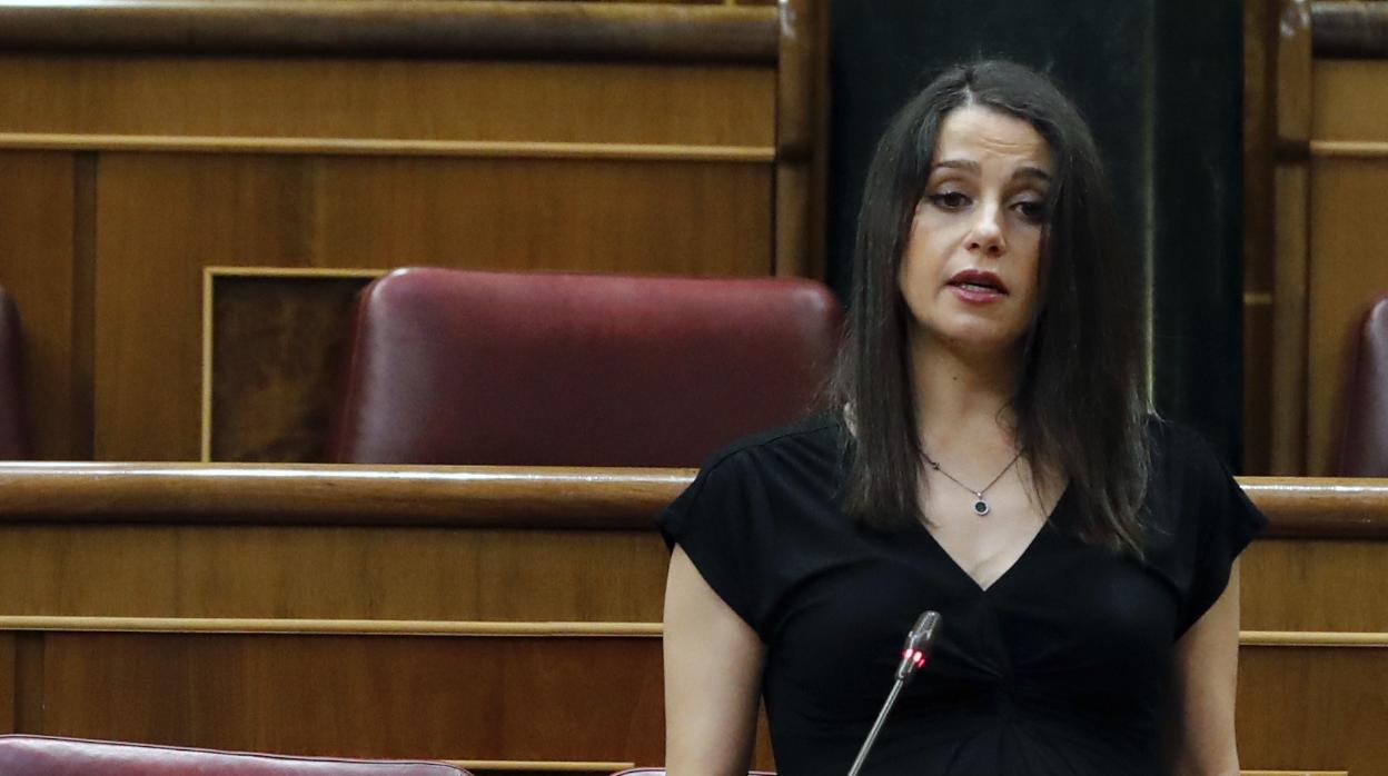 Arrimadas, en el pleno en el que su partido respaldó la cuarta prórroga del estado de alarma