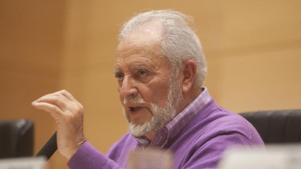 Muere Julio Anguita, el dogmático que caía bien