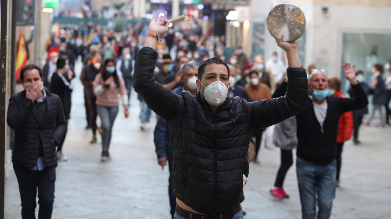 Asistentes a la movilización convocacada en Salamanca este viernes