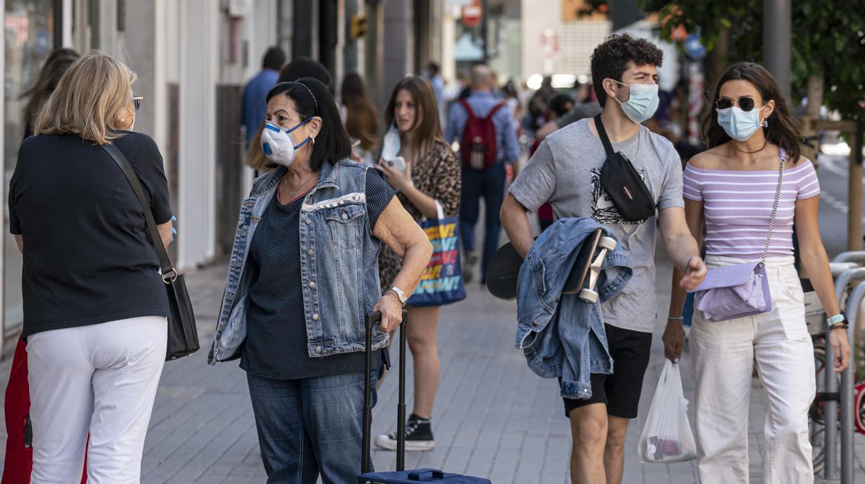 Imagen tomada este lunes en la calle Colón de Valencia